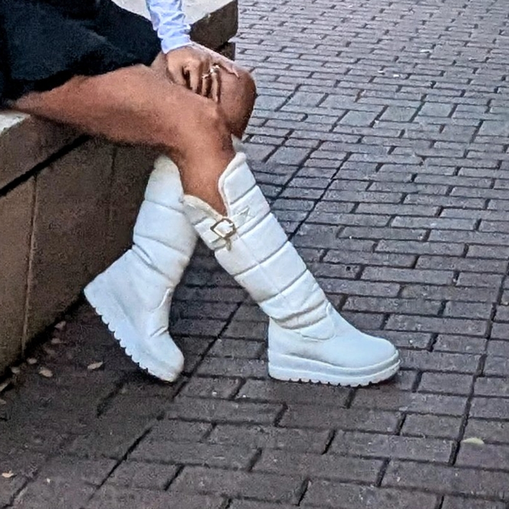 Botas - Picture 4 of 4